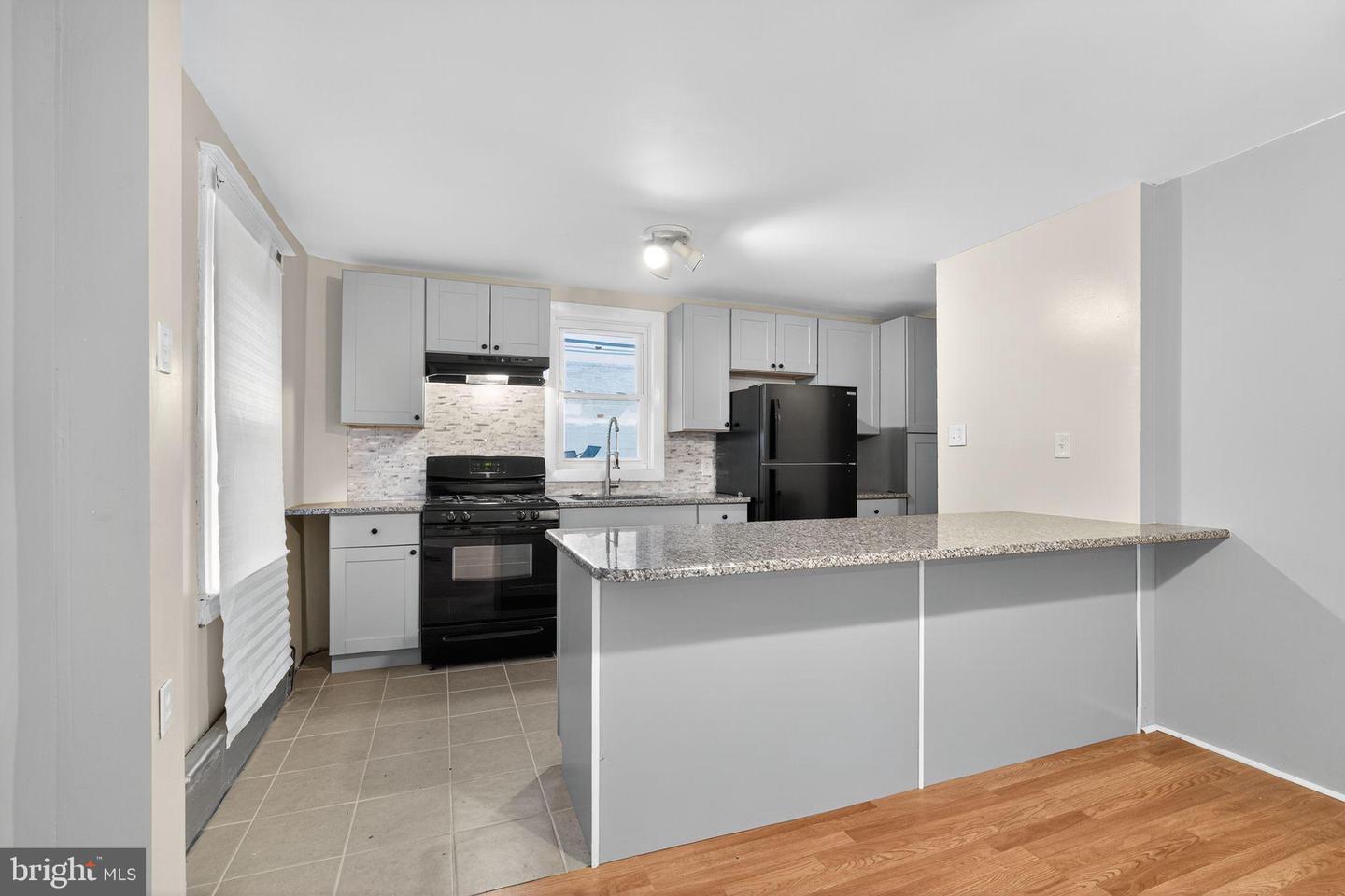 5712 Sansom St Property Photo 15