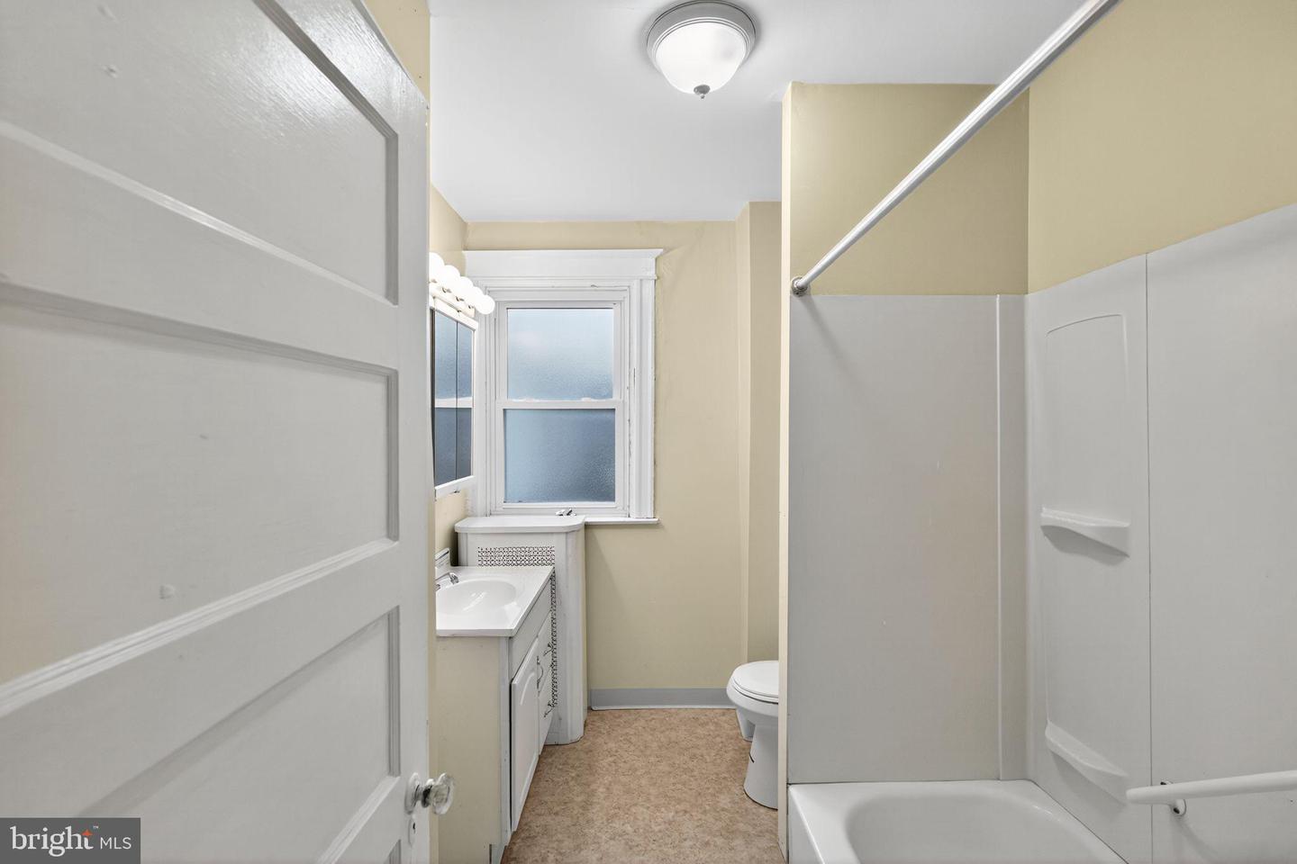 5712 Sansom St Property Photo 24