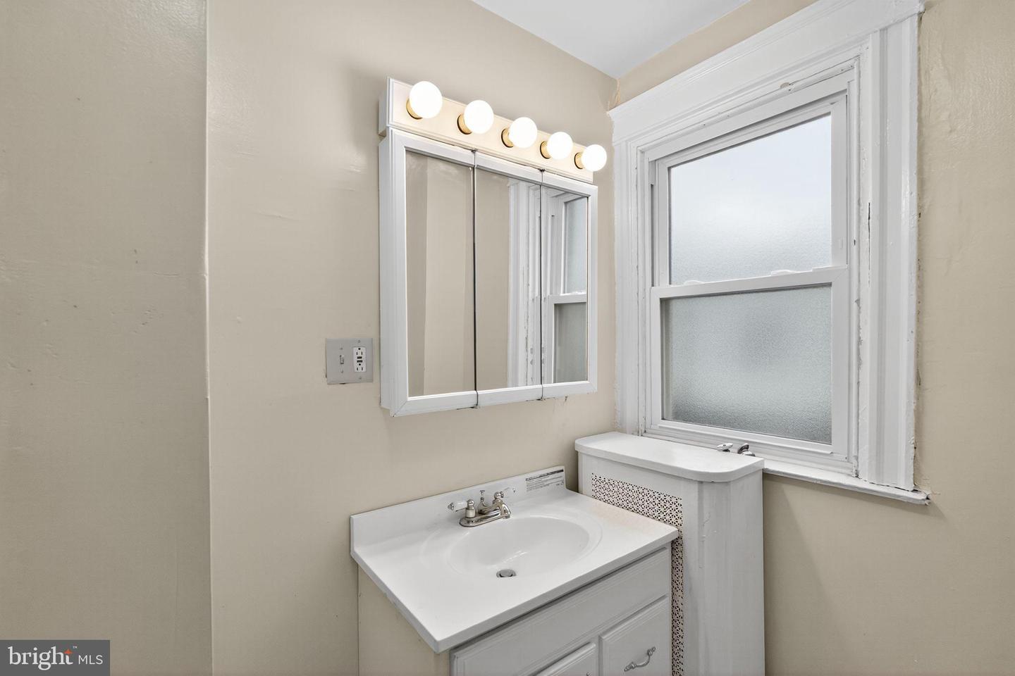 5712 Sansom St Property Photo 25