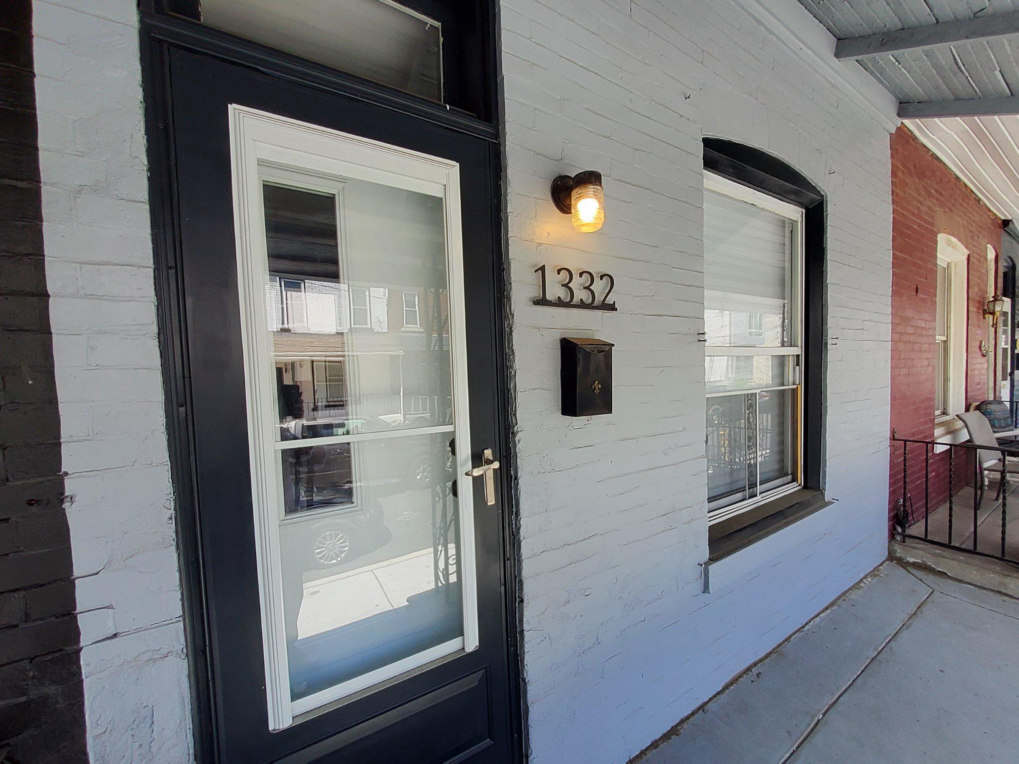 1332 S Stanley St Property Photo 1