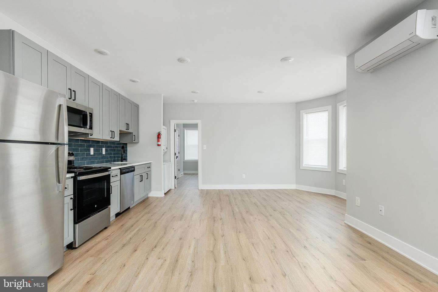 2914 W Oxford St Property Photo 12
