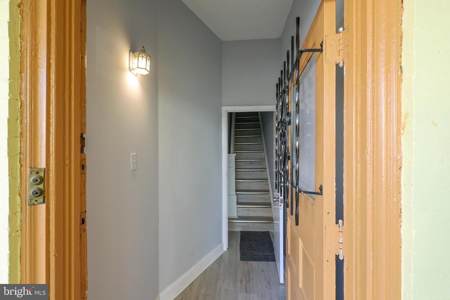 76 W Sharpnack St Property Photo 3