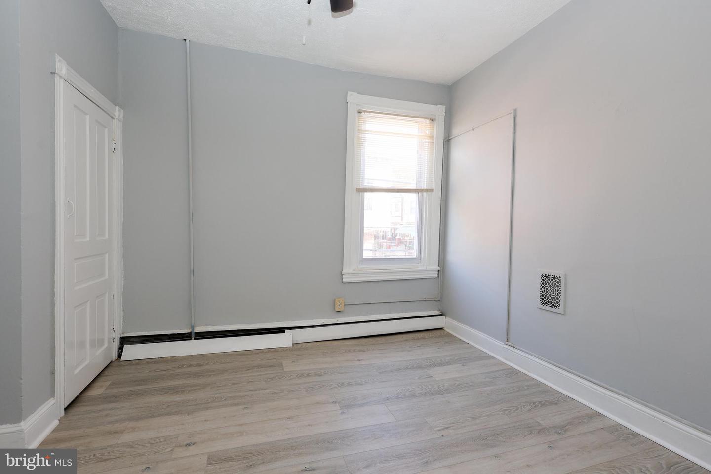 76 W Sharpnack St Property Photo 5