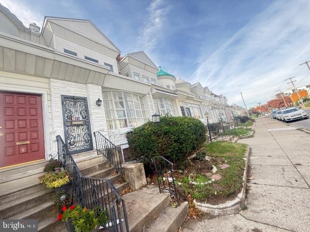 6142 Catharine St Property Photo 1