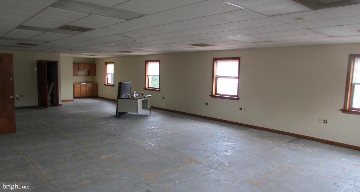 1314 Cottman Ave Property Photo 2