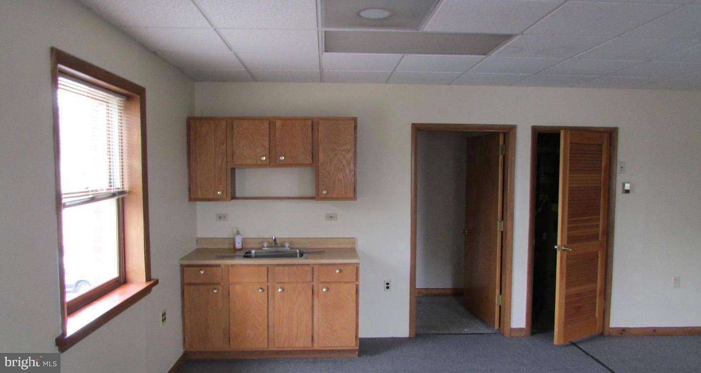 1314 Cottman Ave Property Photo 3