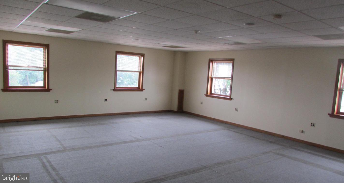 1314 Cottman Ave Property Photo 5