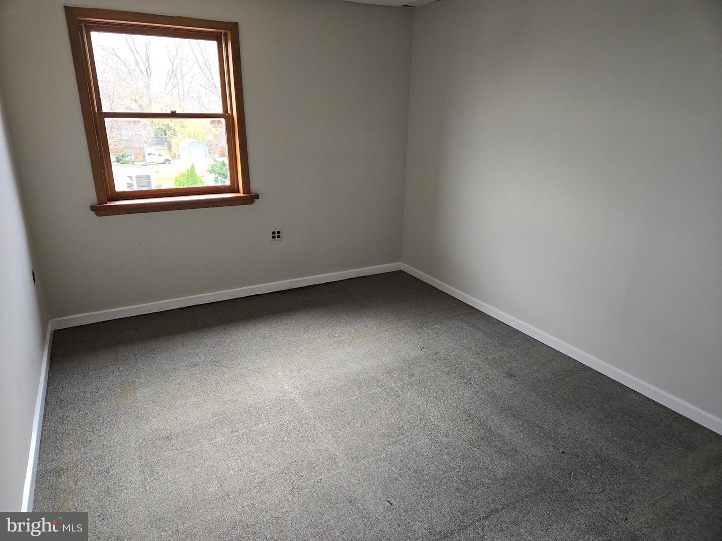 1314 Cottman Ave Property Photo 7