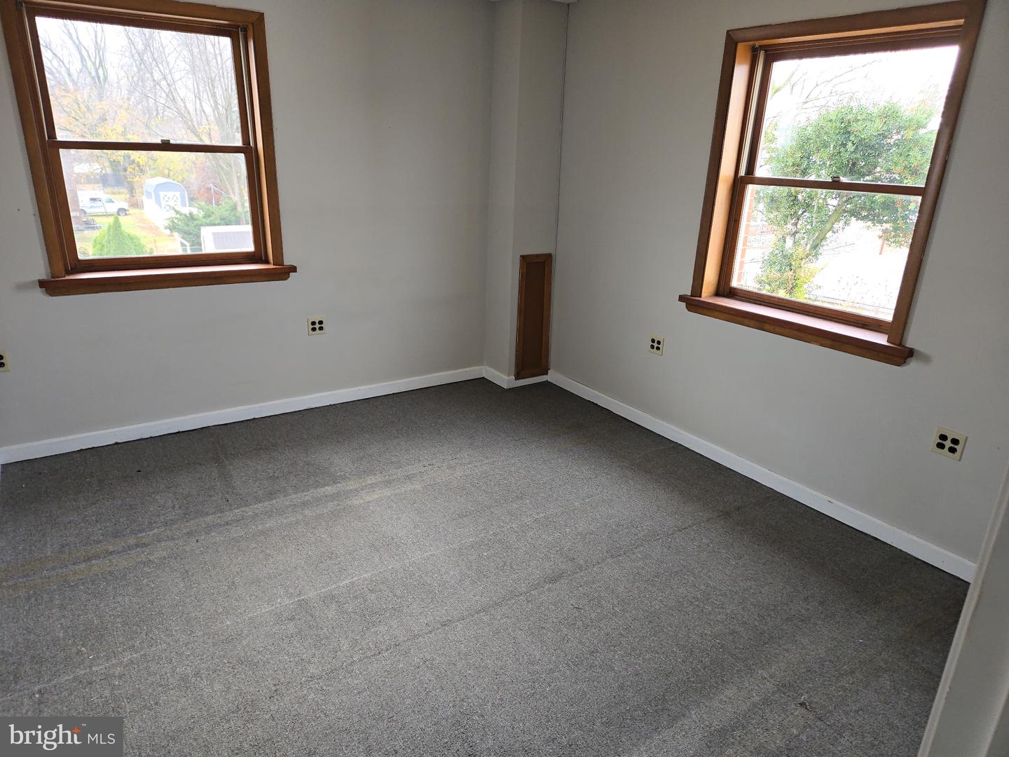1314 Cottman Ave Property Photo 8