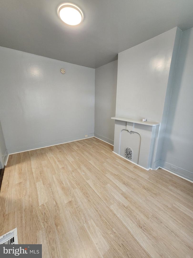 1831 N Croskey St Property Photo 3