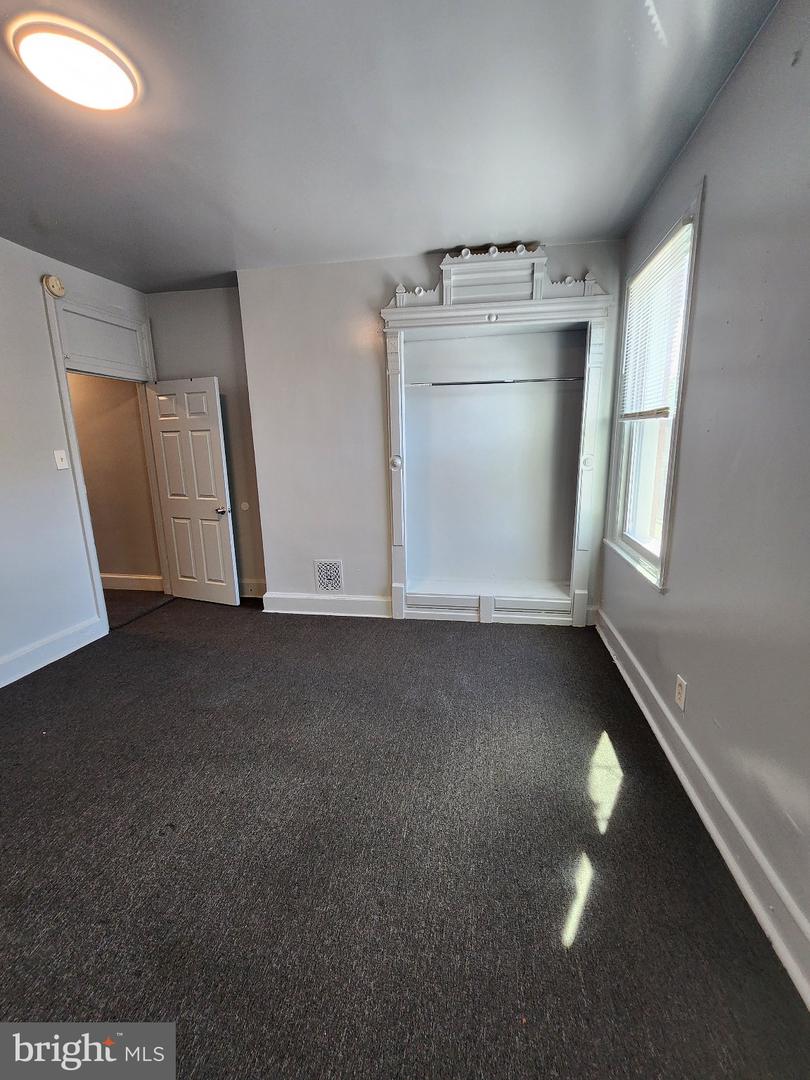 1831 N Croskey St Property Photo 18