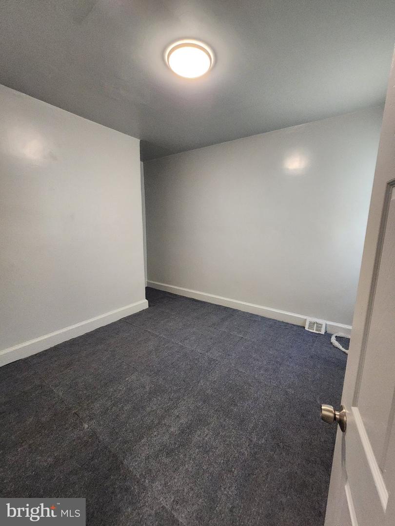1831 N Croskey St Property Photo 22