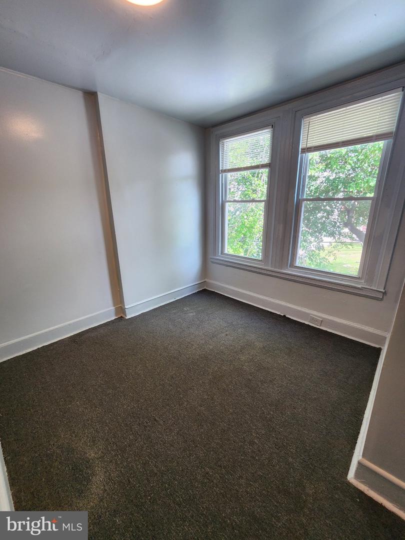 1831 N Croskey St Property Photo 24