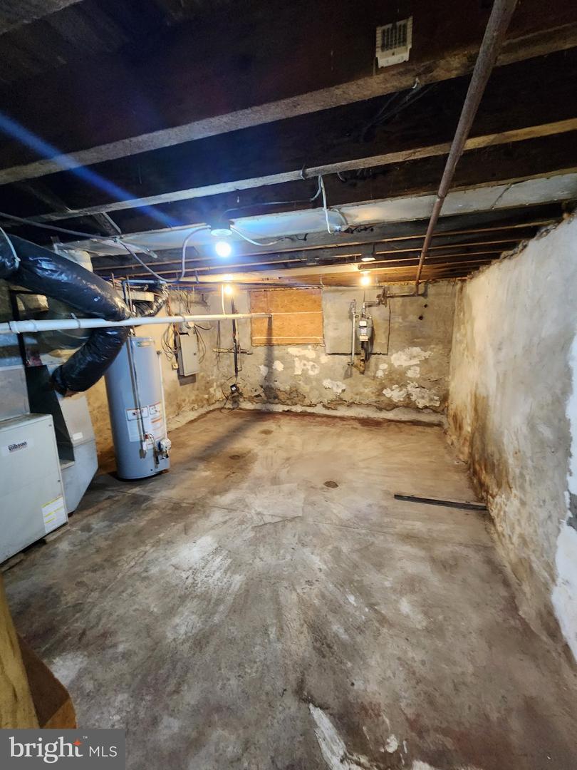 1831 N Croskey St Property Photo 27