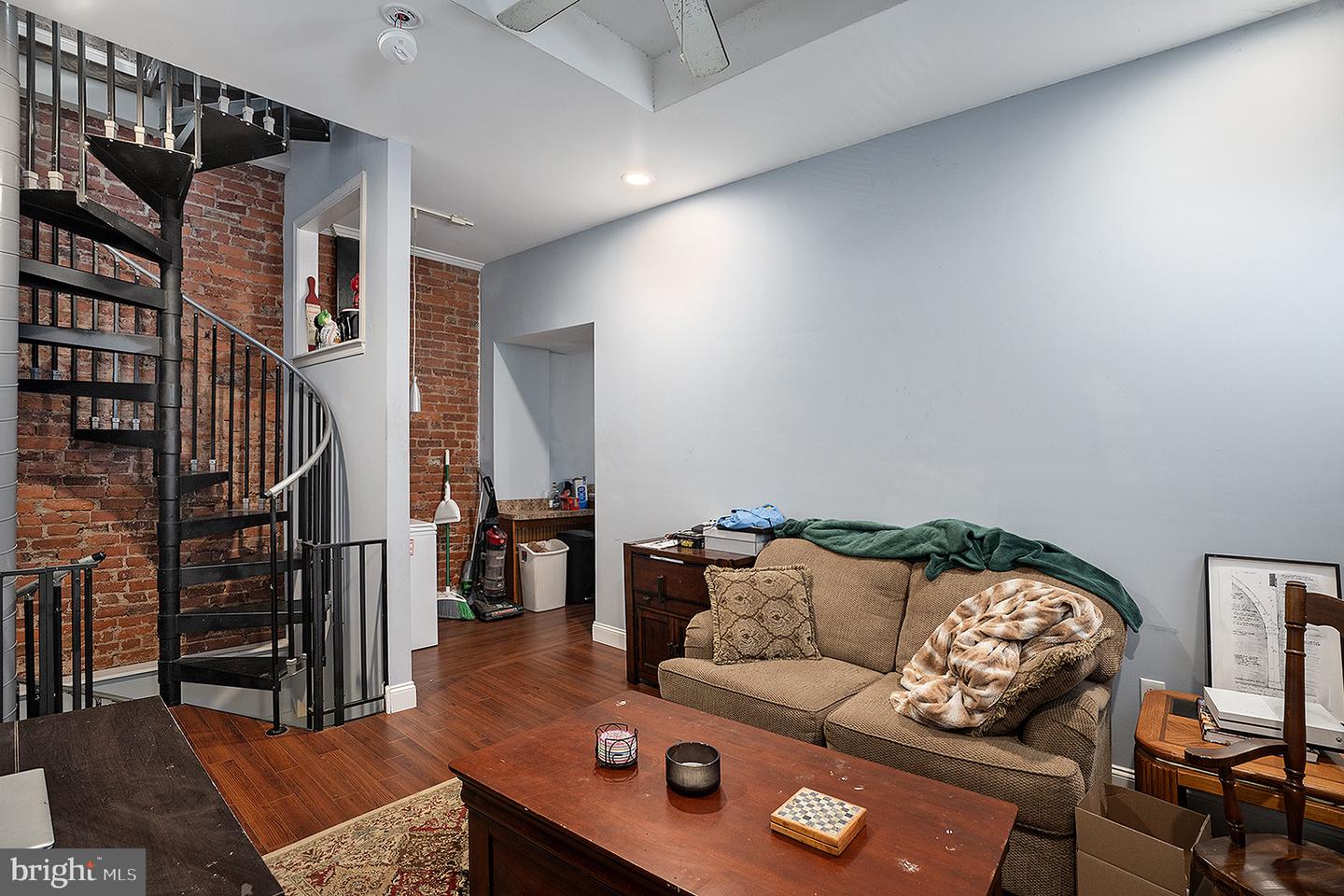 146 Vassar St Property Photo 15