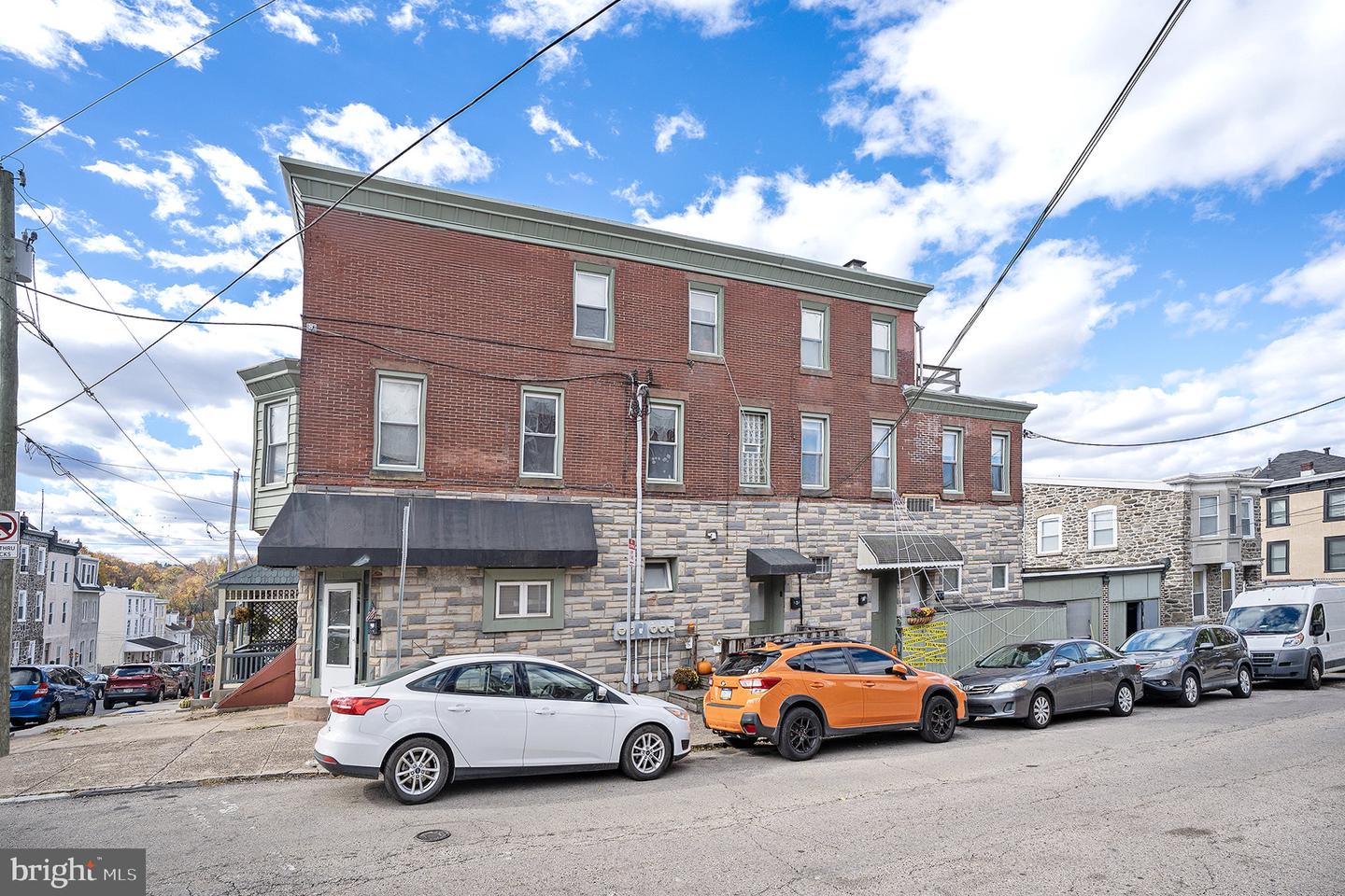 146 Vassar St Property Photo 19