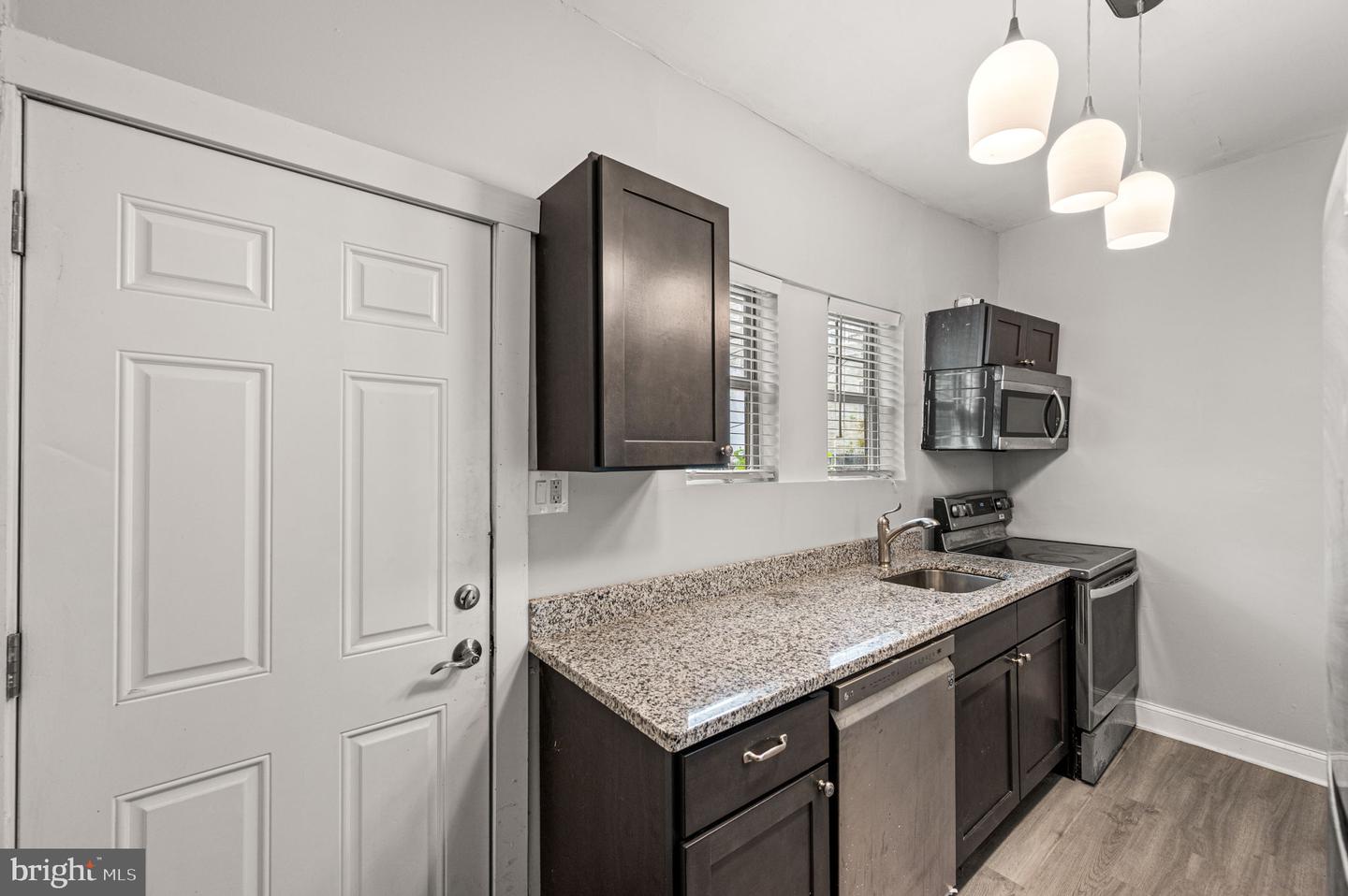 3103 N Croskey St Property Photo 11