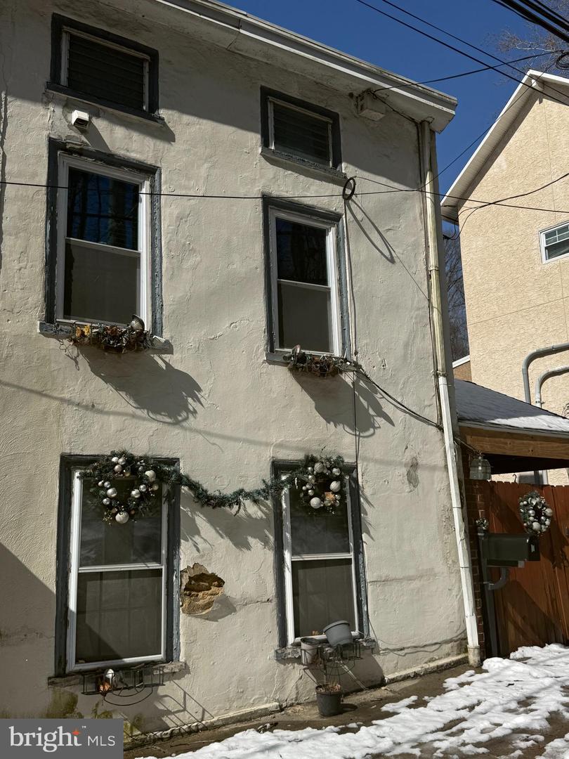 12 Shawmont Ave Property Photo 3