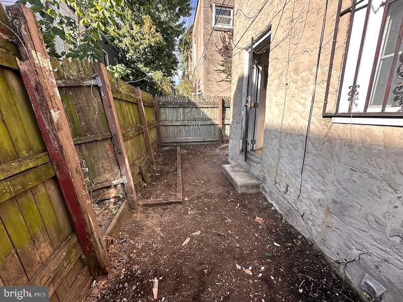 1602 Rowan St Property Photo 12