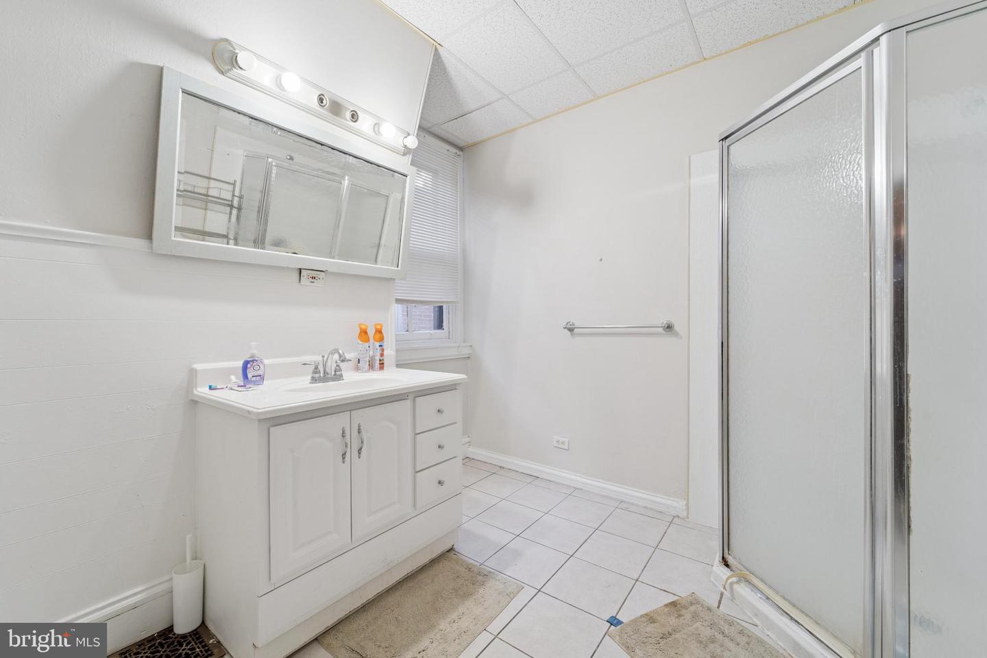 320 S 42nd St Property Photo 13