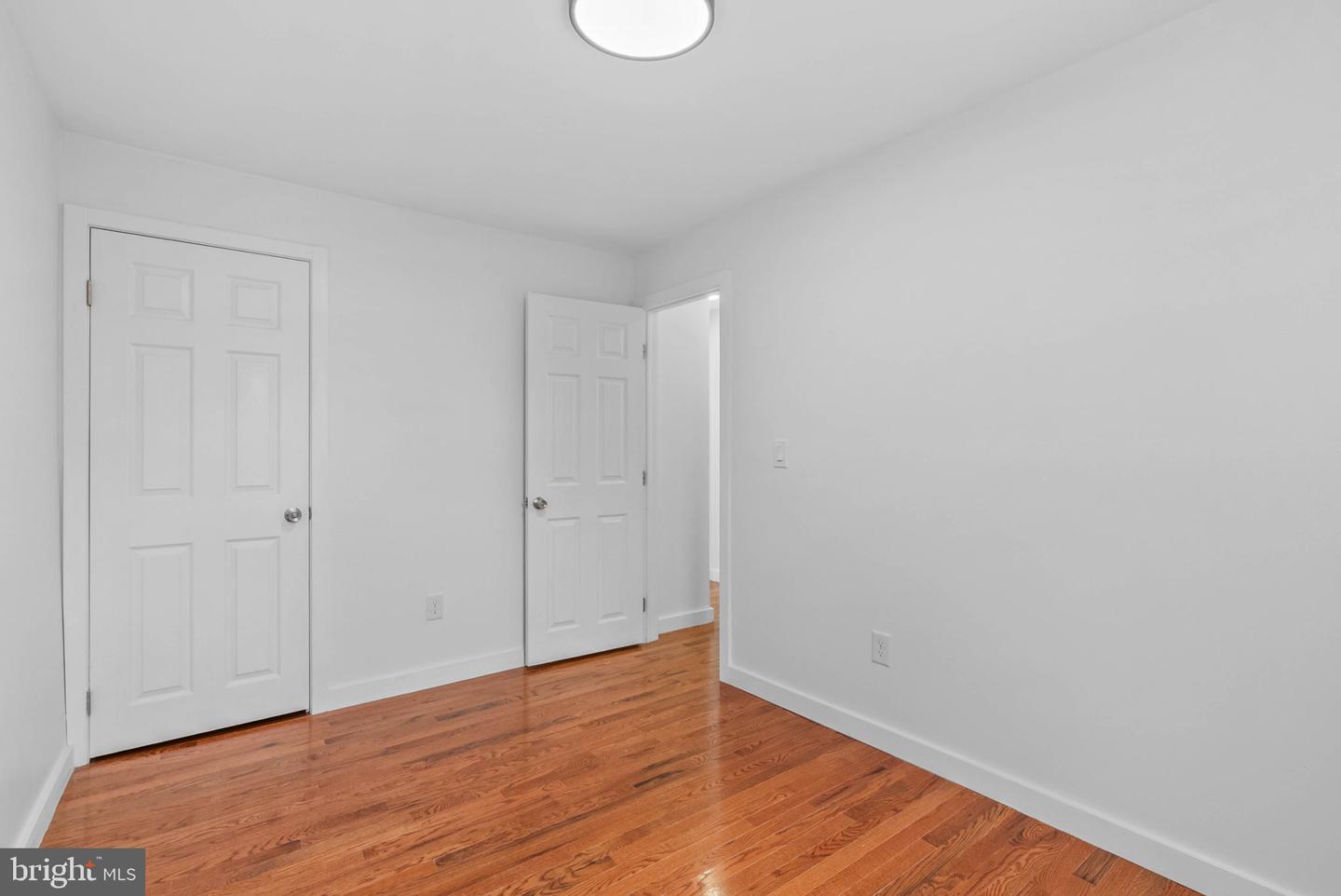 5942 N Norwood St Property Photo 19