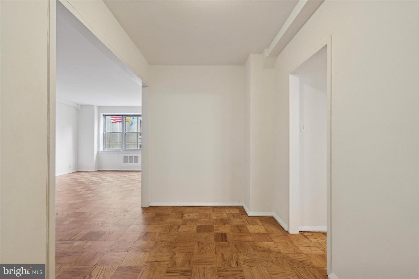 220 W Rittenhouse Sq #6f Property Photo 7