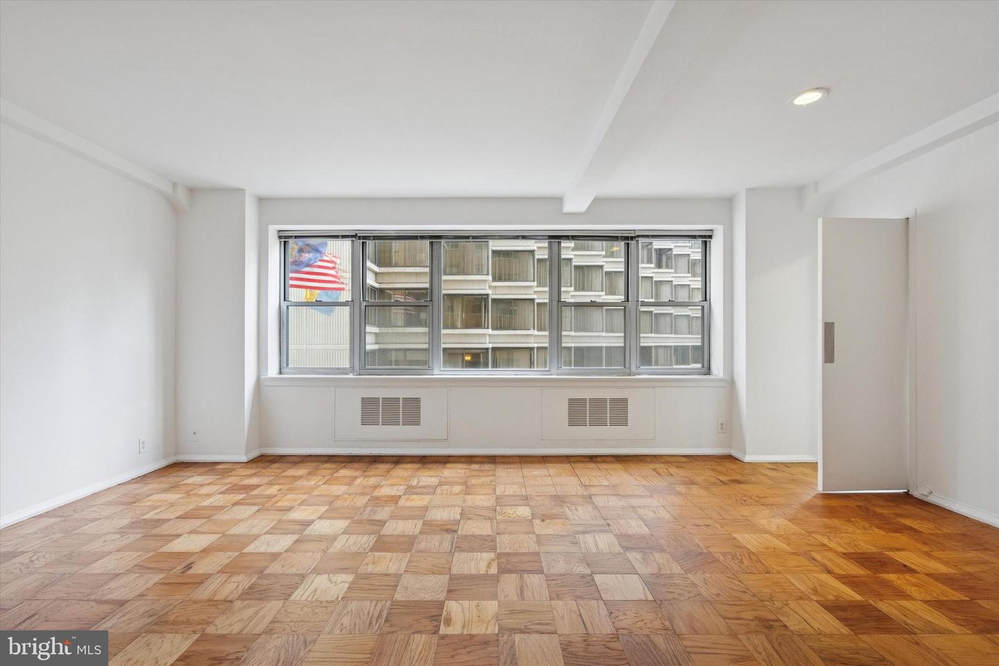 220 W Rittenhouse Sq #6f Property Photo 8