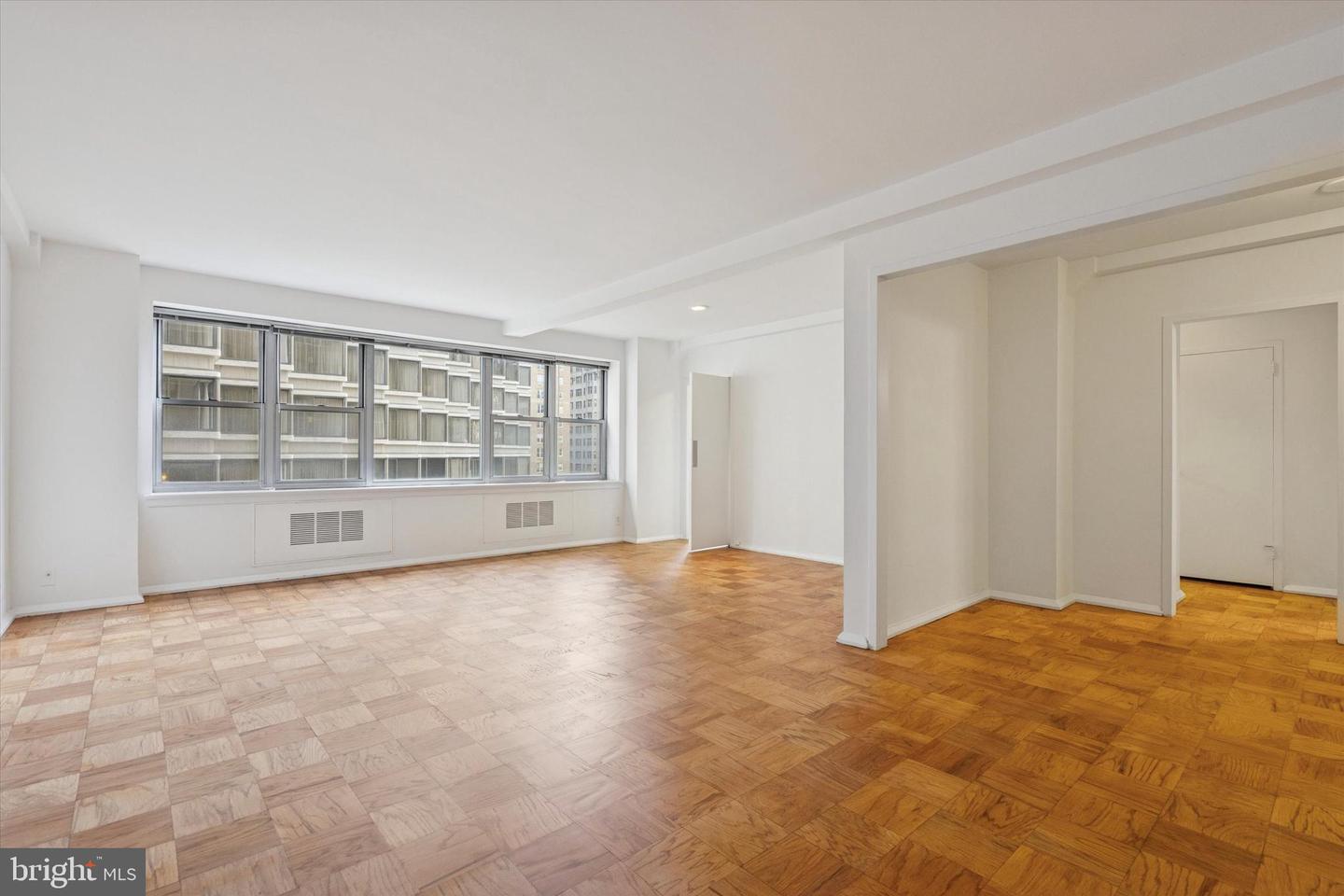 220 W Rittenhouse Sq #6f Property Photo 9