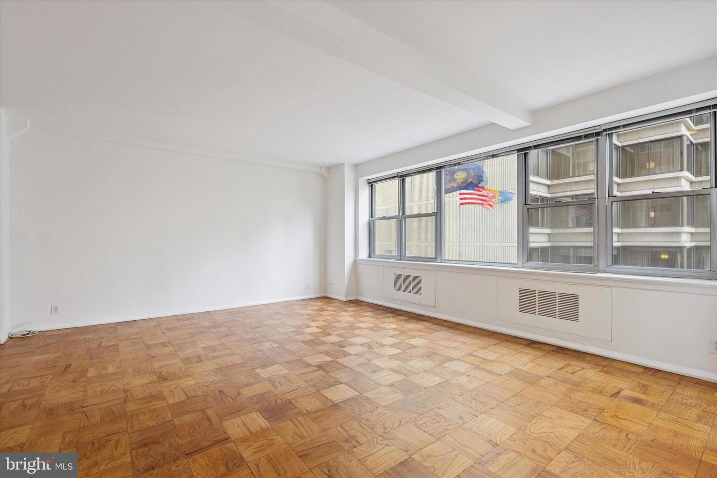 220 W Rittenhouse Sq #6f Property Photo 11