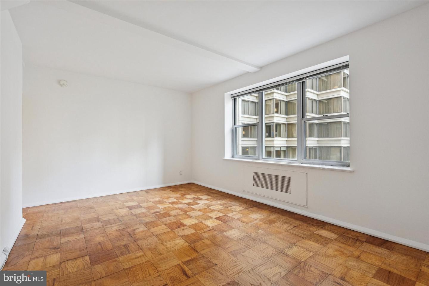 220 W Rittenhouse Sq #6f Property Photo 12