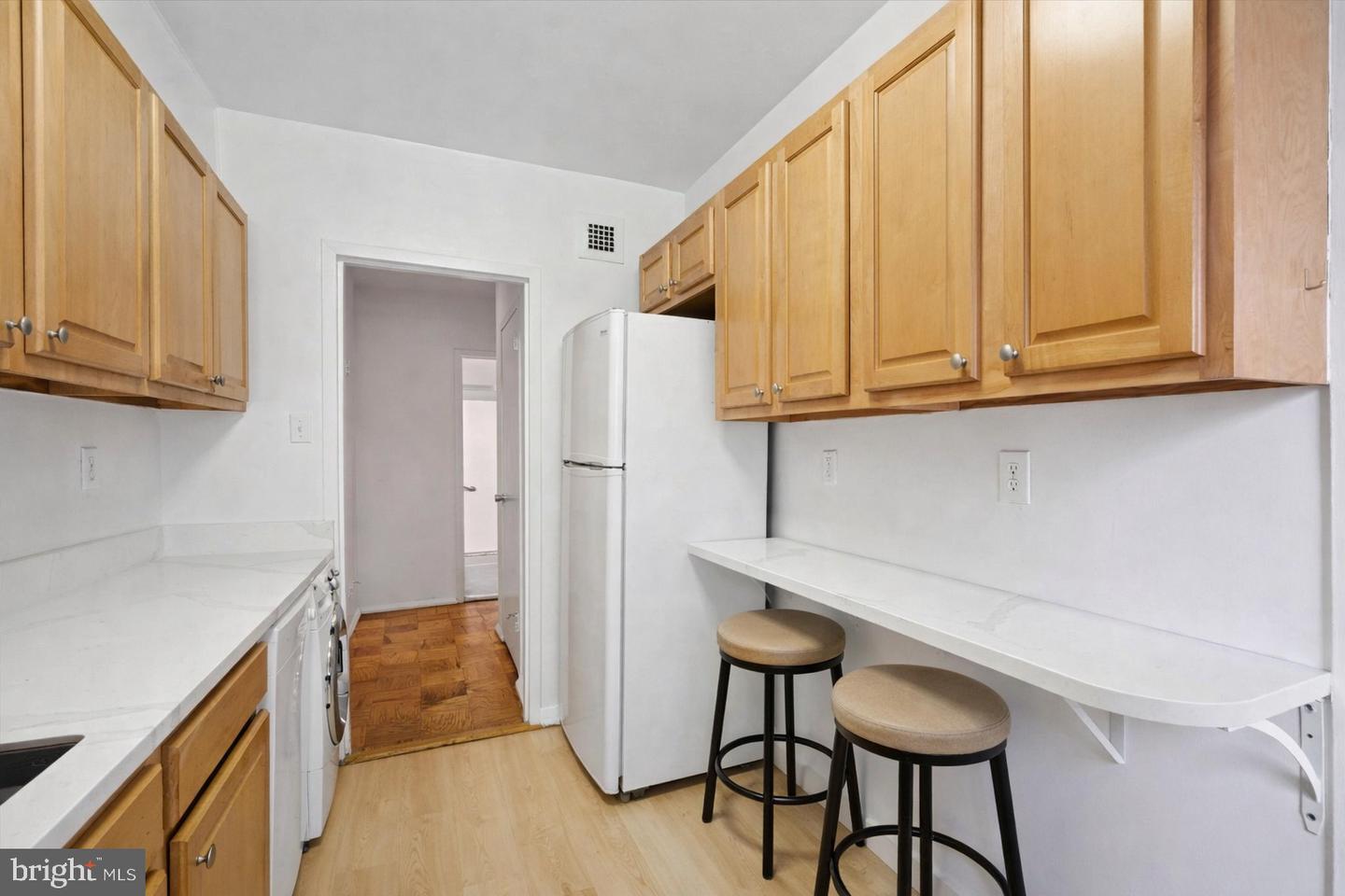 220 W Rittenhouse Sq #6f Property Photo 17