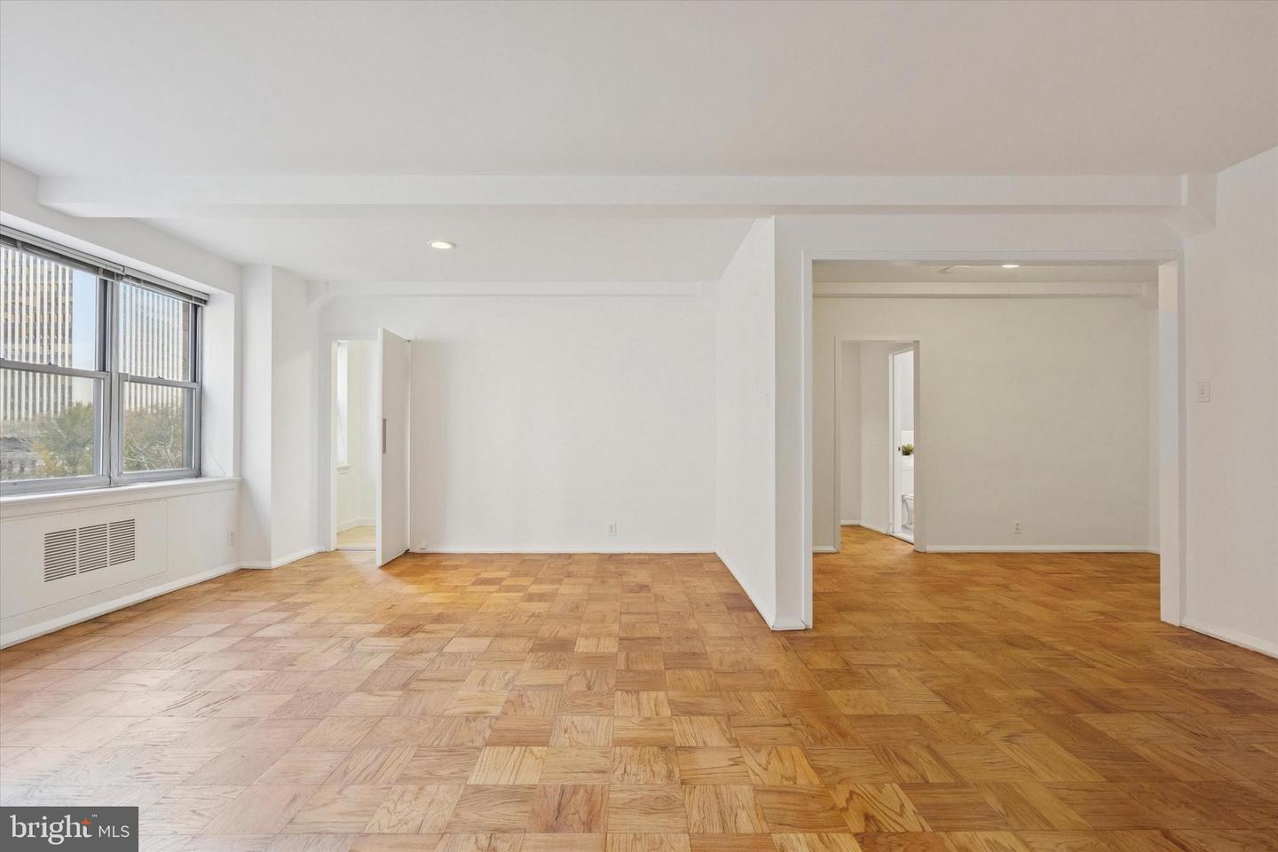 220 W Rittenhouse Sq #6f Property Photo 18
