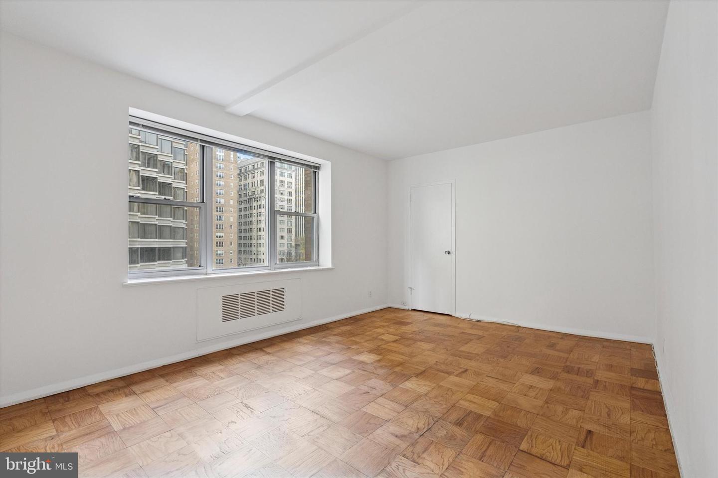 220 W Rittenhouse Sq #6f Property Photo 23