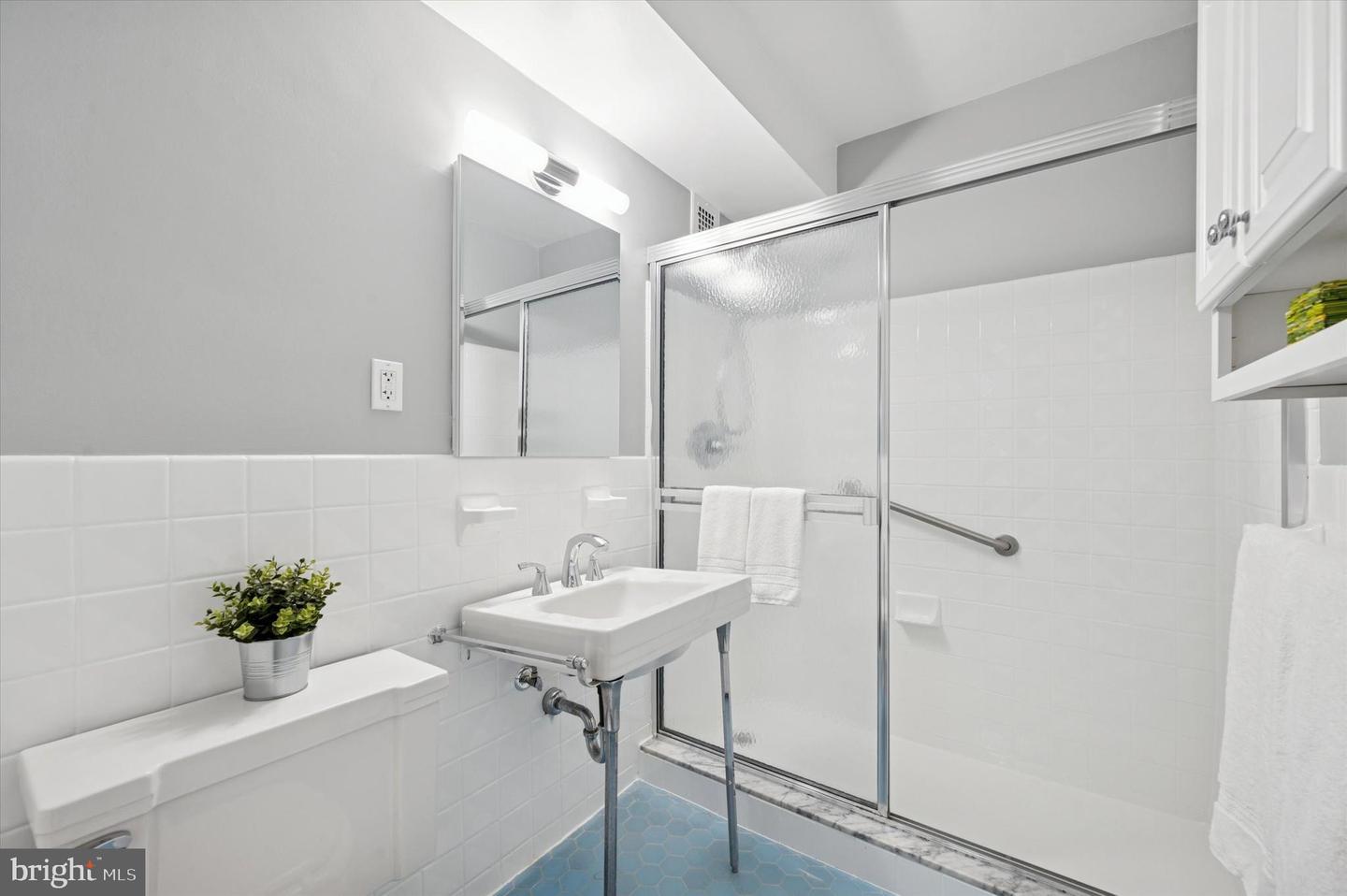 220 W Rittenhouse Sq #6f Property Photo 24