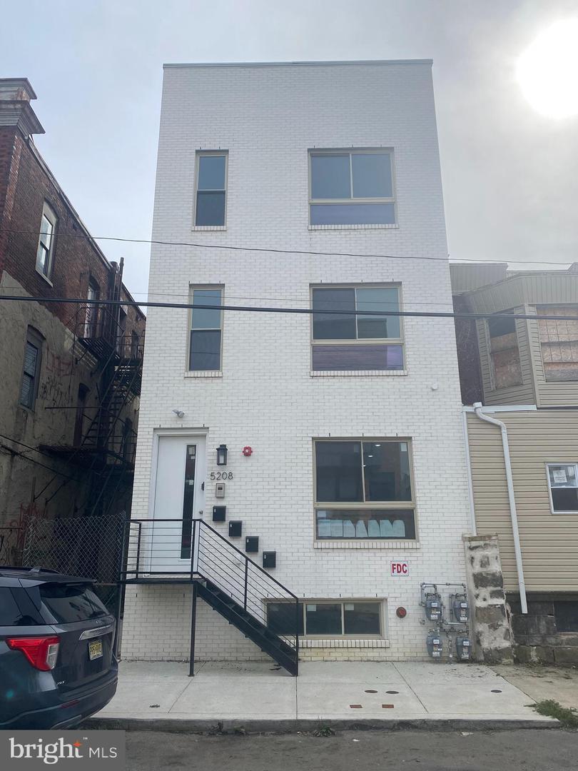 5208 Chancellor St #3 Property Photo 1