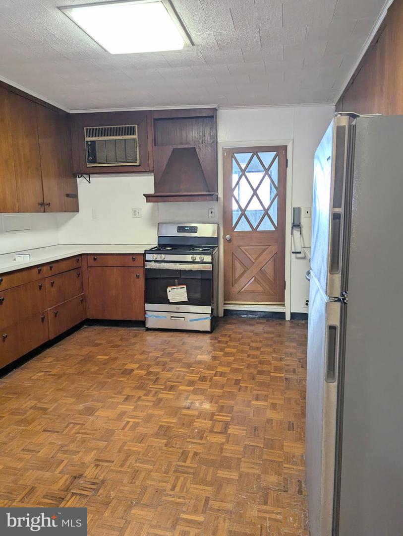 1545 W Passyunk Ave Property Photo 12