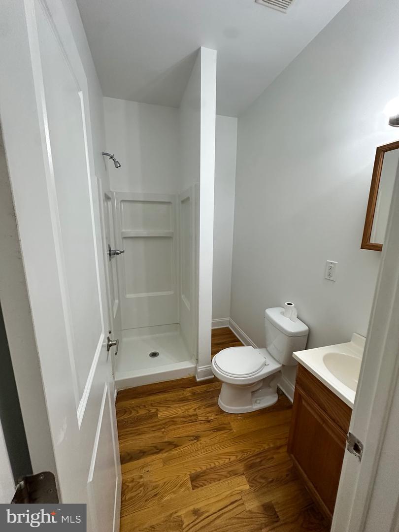 2258-3rd Floor N Park Ave Property Photo 11