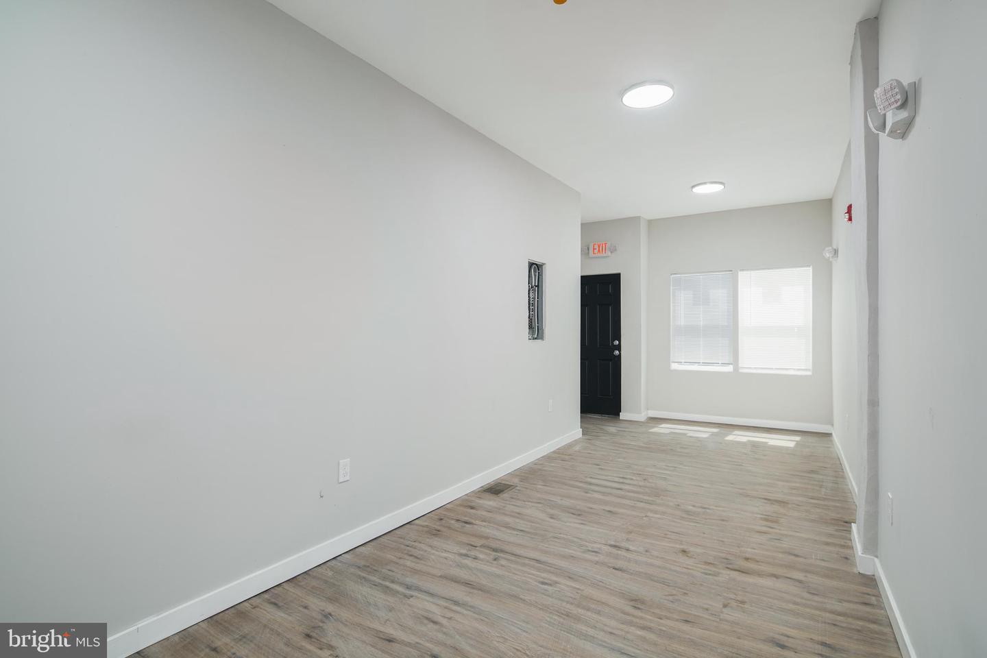 5339 Chestnut St Property Photo 3