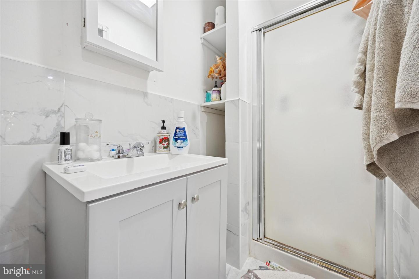 2343 E Somerset St Property Photo 12