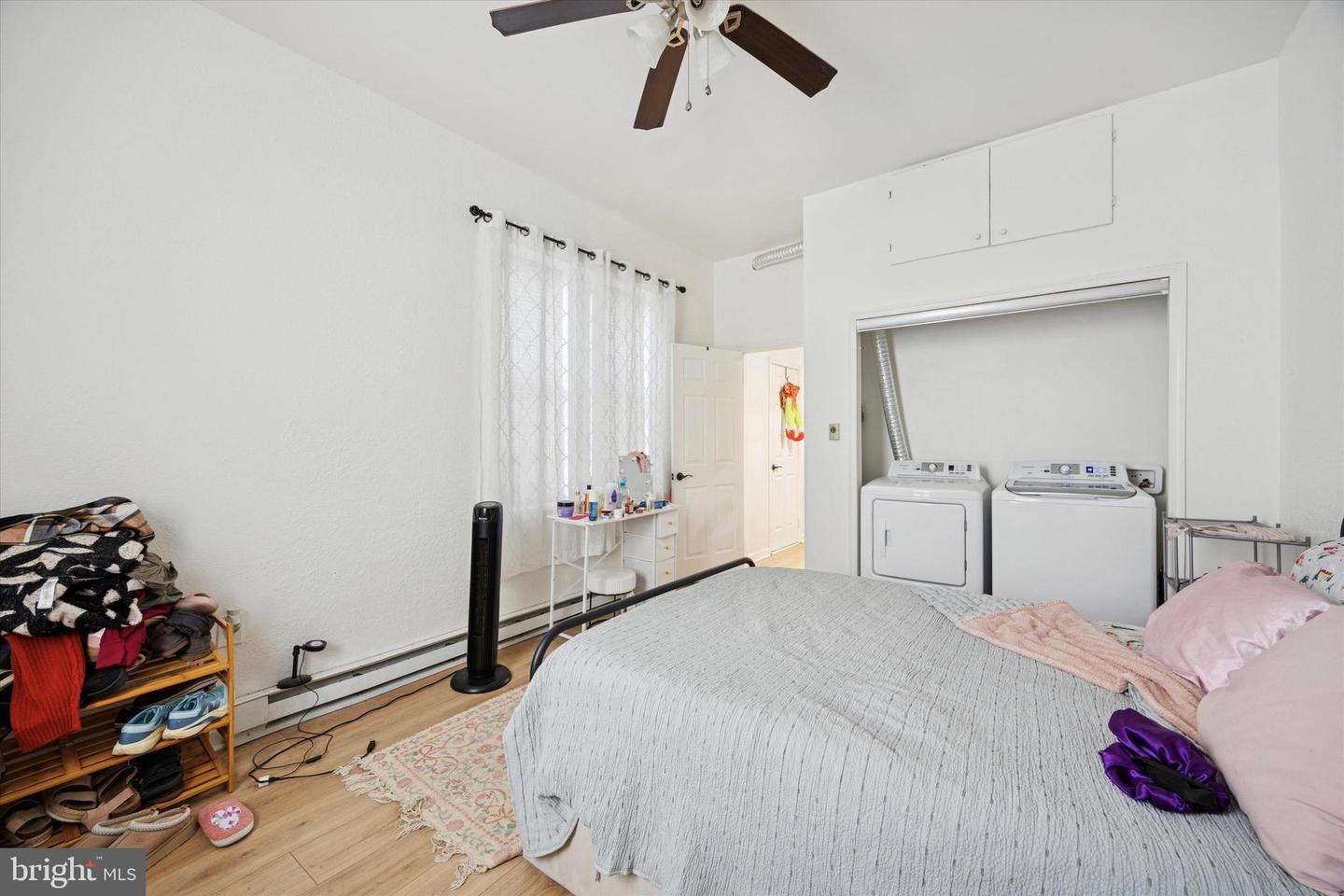 2343 E Somerset St Property Photo 15