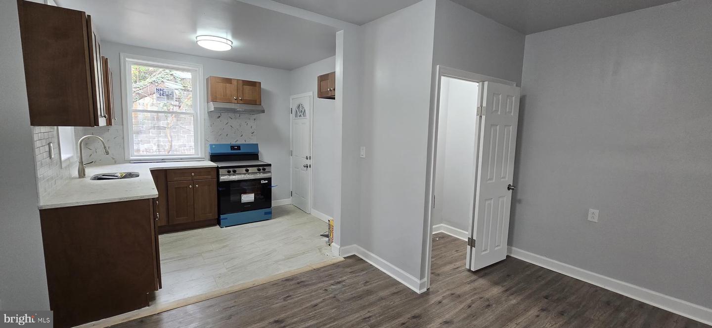 1411 W Loudon St Property Photo 18