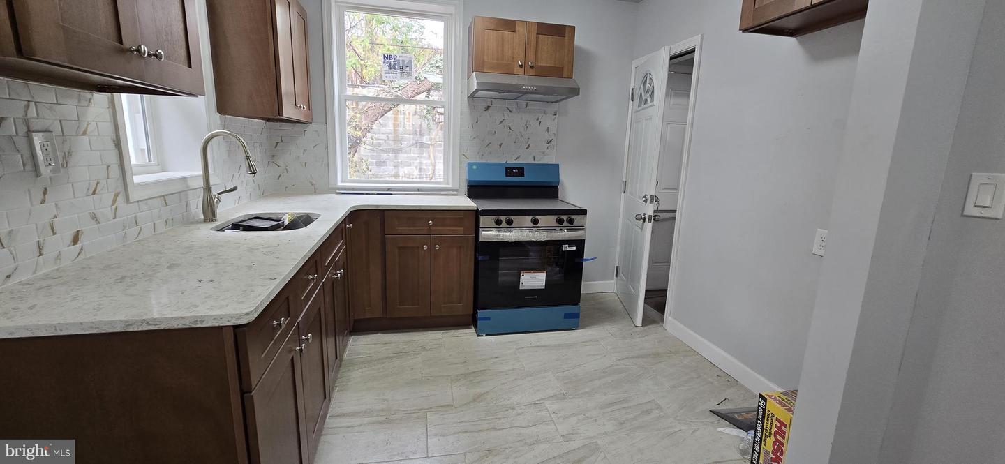 1411 W Loudon St Property Photo 28
