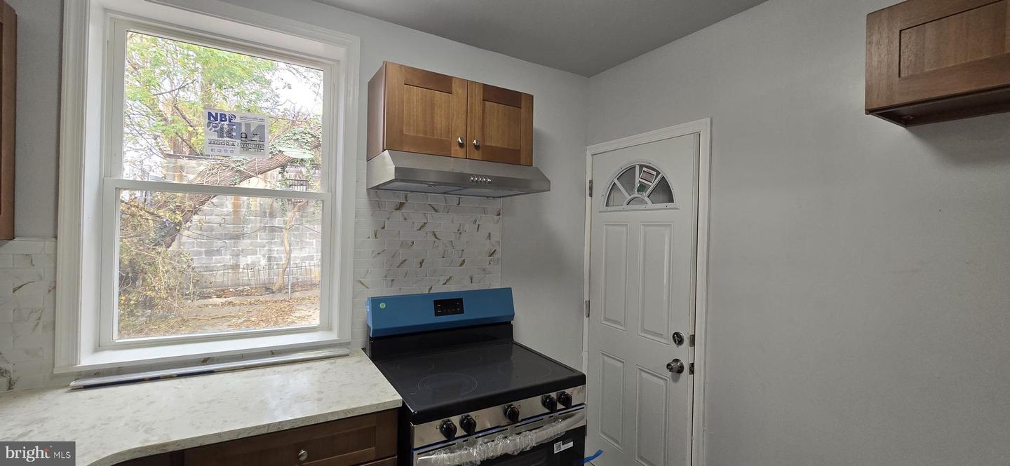 1411 W Loudon St Property Photo 29