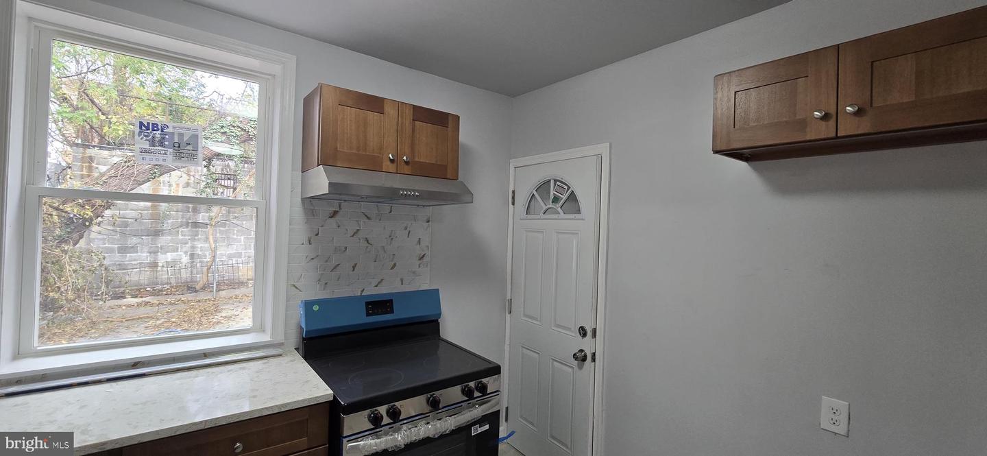 1411 W Loudon St Property Photo 32