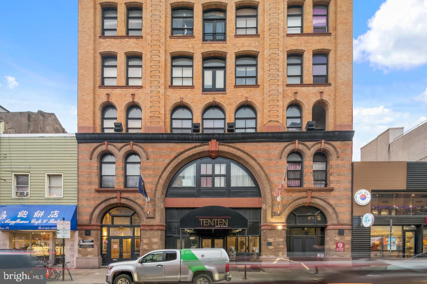 1010 RACE ST #6K