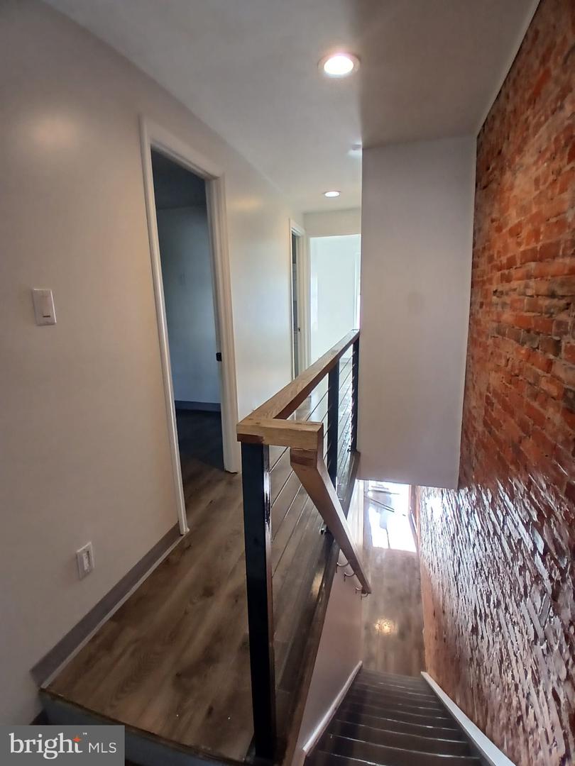 4509 Laird St Property Photo 9