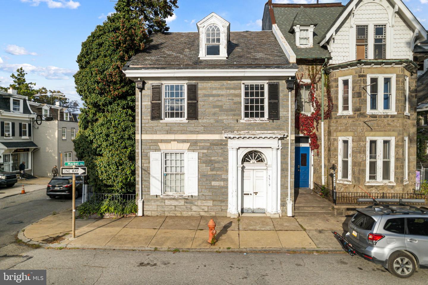 5519 Germantown Ave Property Photo 3
