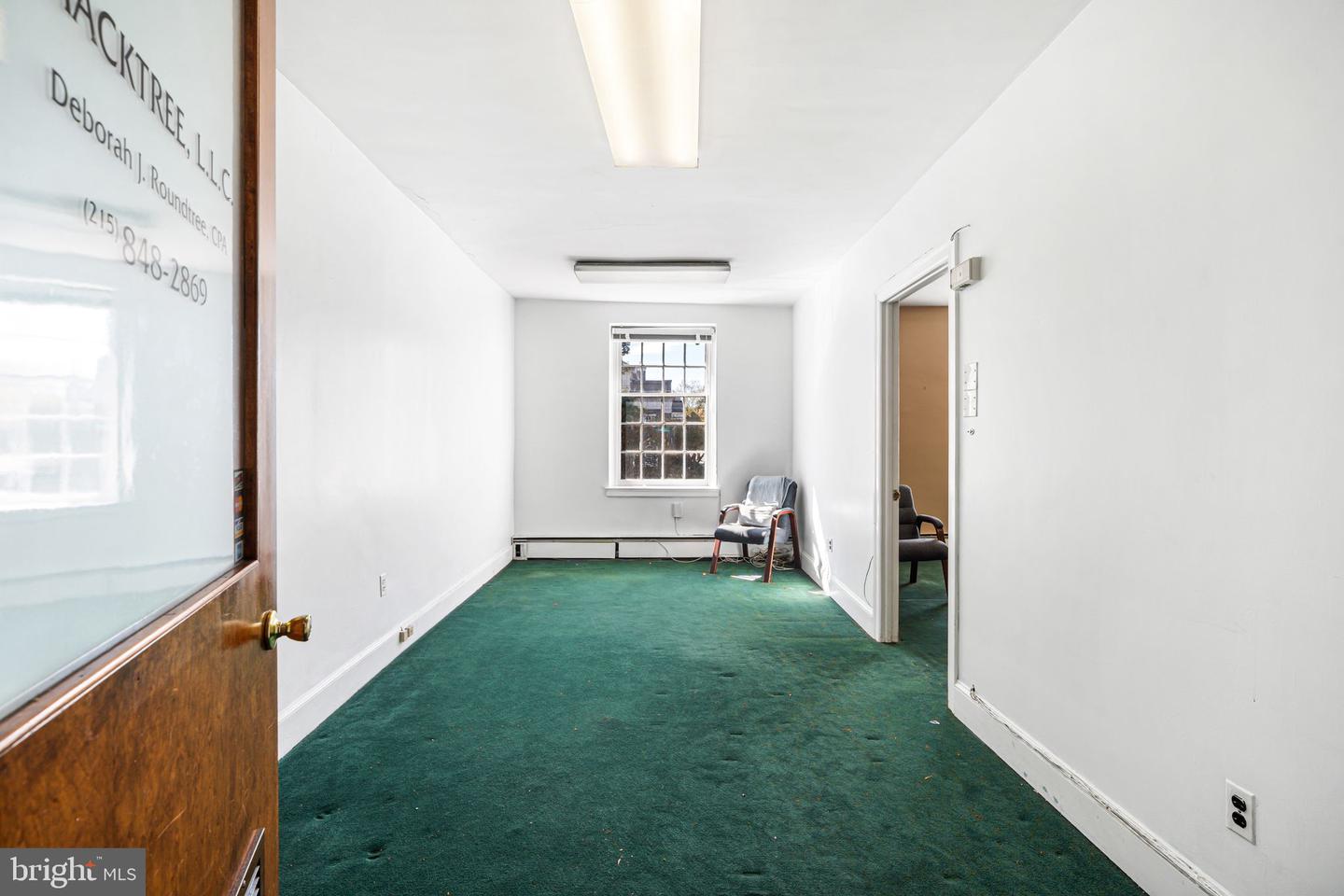 5519 Germantown Ave Property Photo 18
