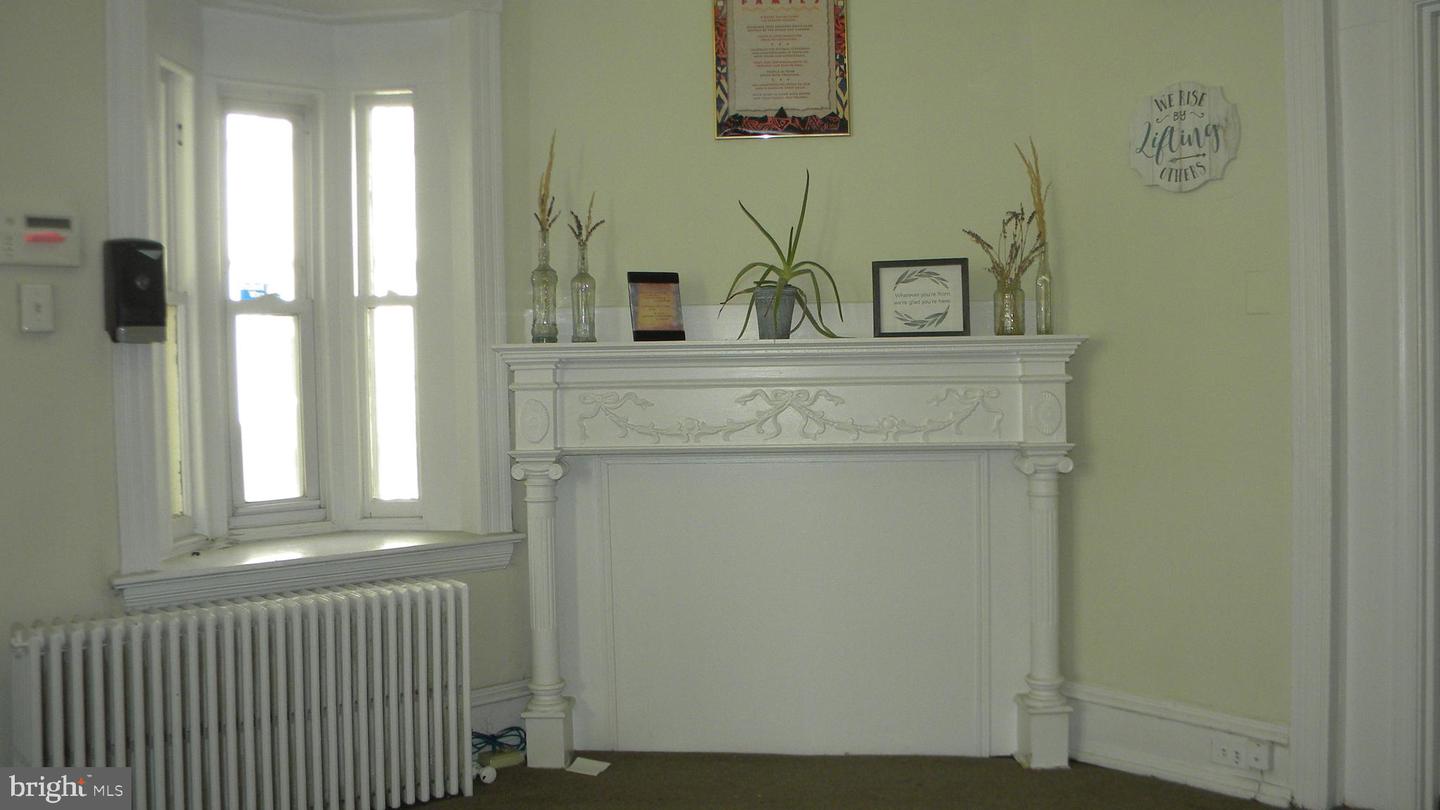 6323-25 Burbridge St Property Photo 22