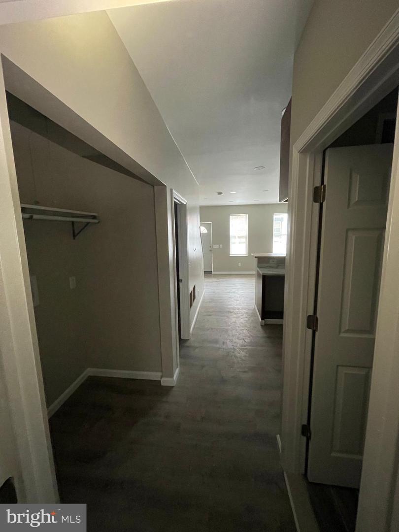1405 W Pacific St Property Photo 17